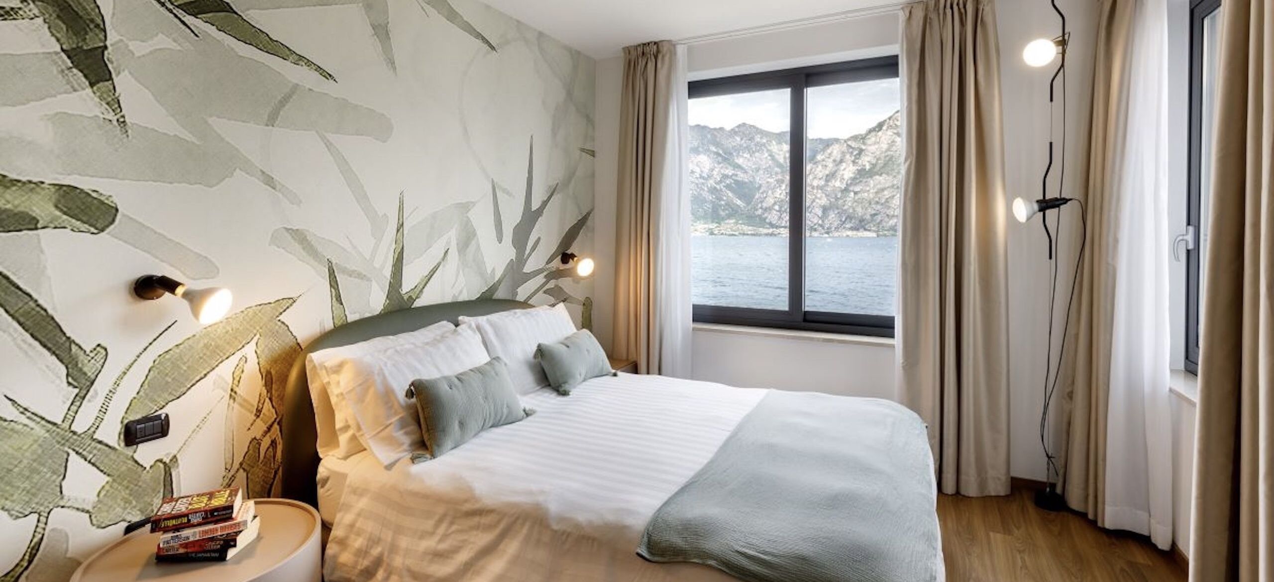Sleep with view -